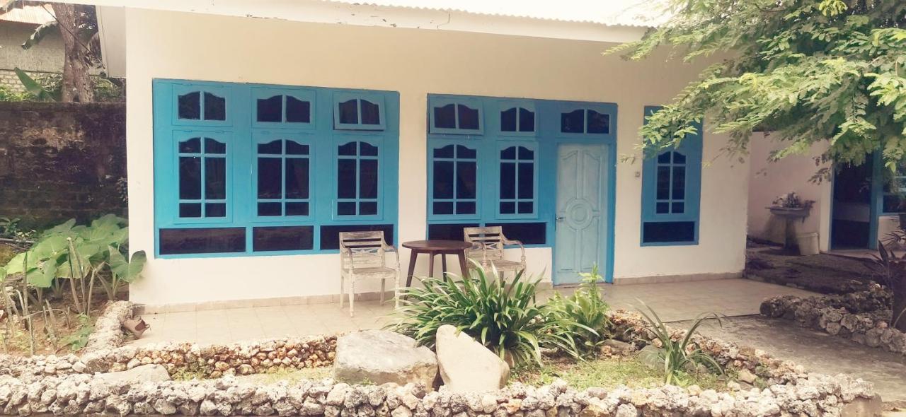 The Village Rua Beach Homestay 외부 사진